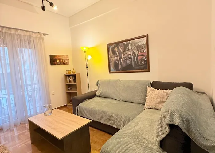 Vasia'S Cosy Apartment In Athens, "Pedion Tou Areos", Close To Center